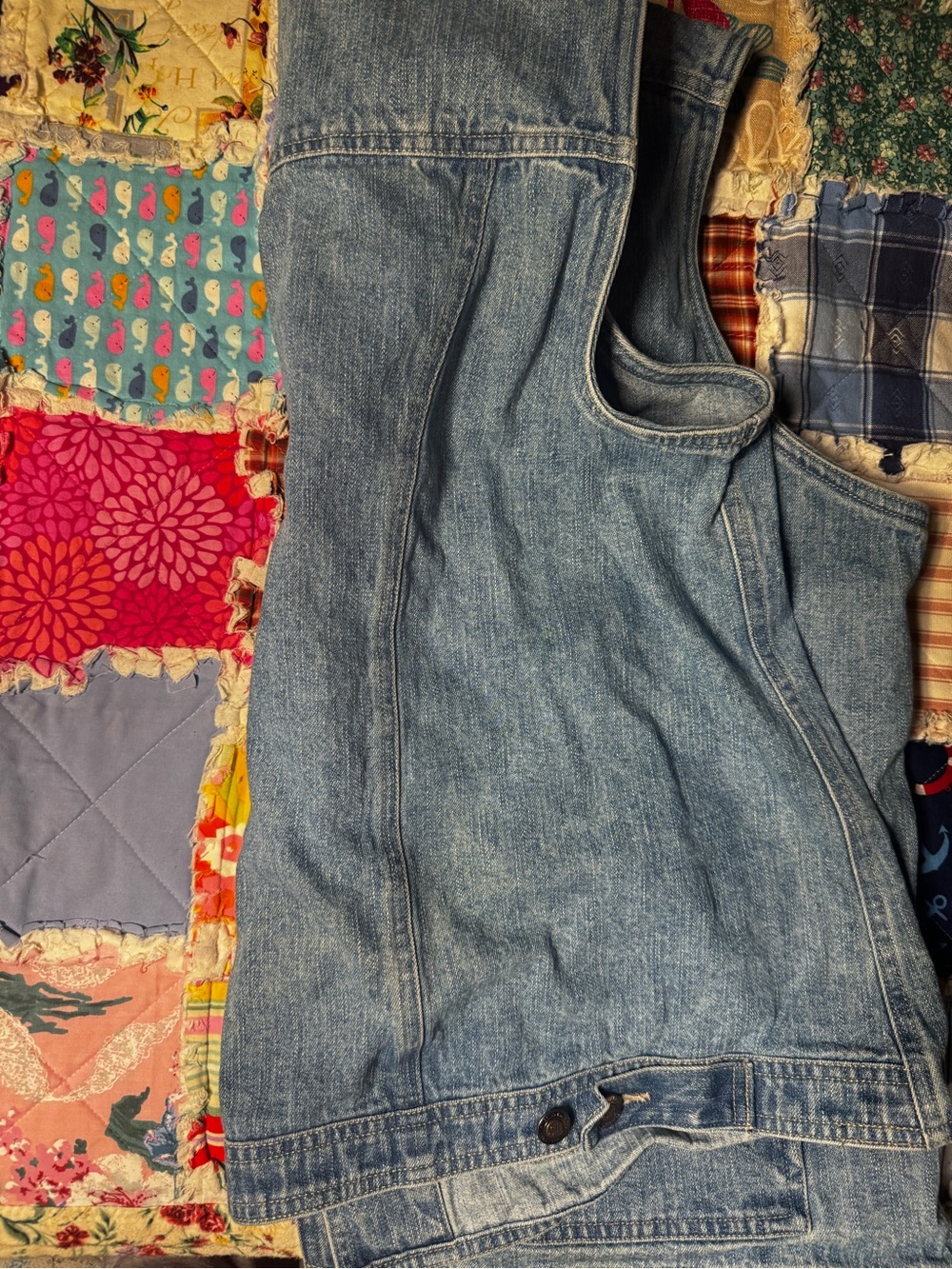 Vest - Picture 3 of 3